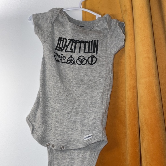Bundle 6 rock and roll baby toddler shirts onesies - Picture 11 of 12
